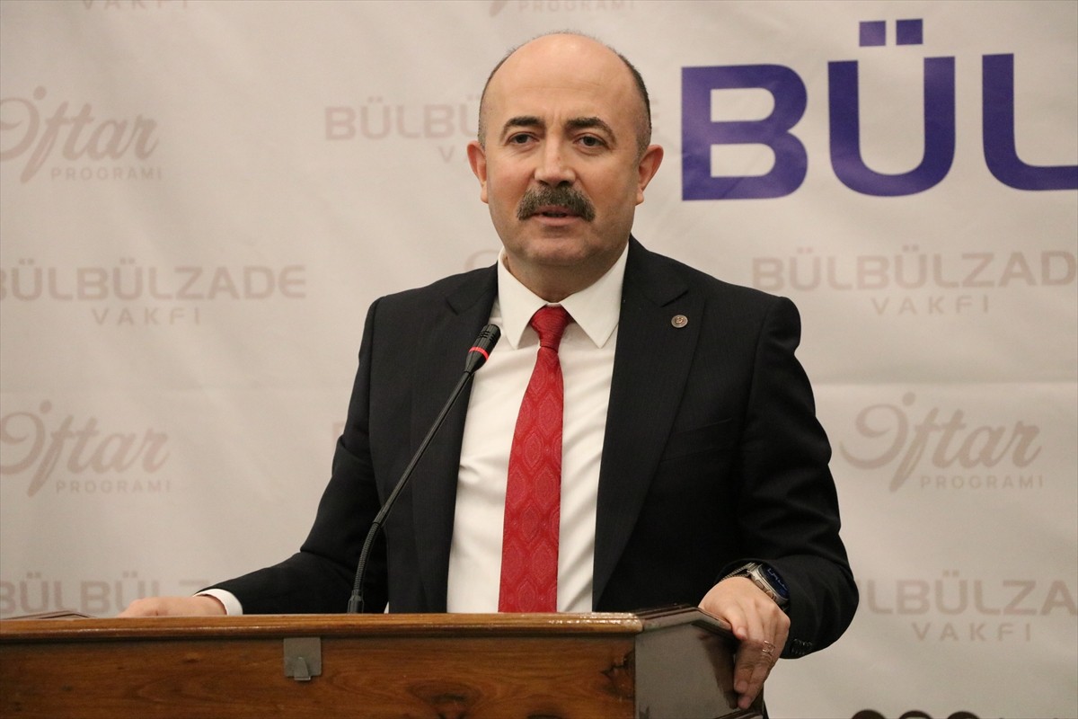 Gaziantep’te Bülbülzade Vakfı tarafından iftar programı gerçekleştirildi. Programda Gaziantep Vali...