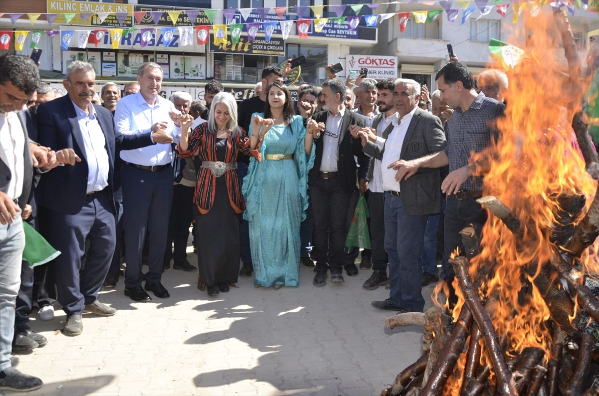 Halkların Eşitlik ve Demokrasi Partisi (DEM) Eş Genel Başkanı Tuncer Bakırhan, Şanlıurfa'nın...
