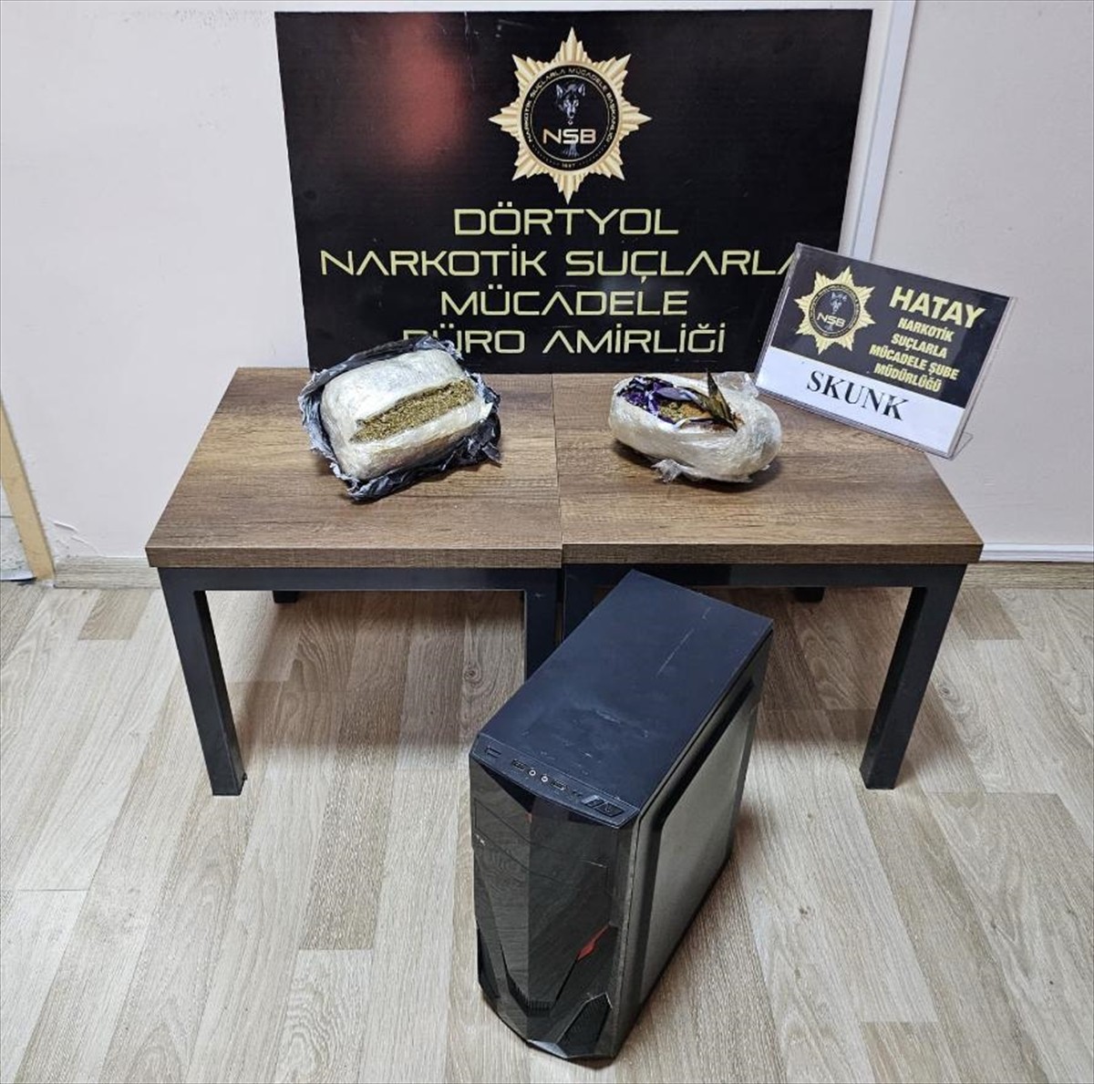 Hatay'ın Dörtyol ilçesinde düzenlenen operasyonda, bilgisayar kasasına gizlenmiş 1 kilo 47 gram...