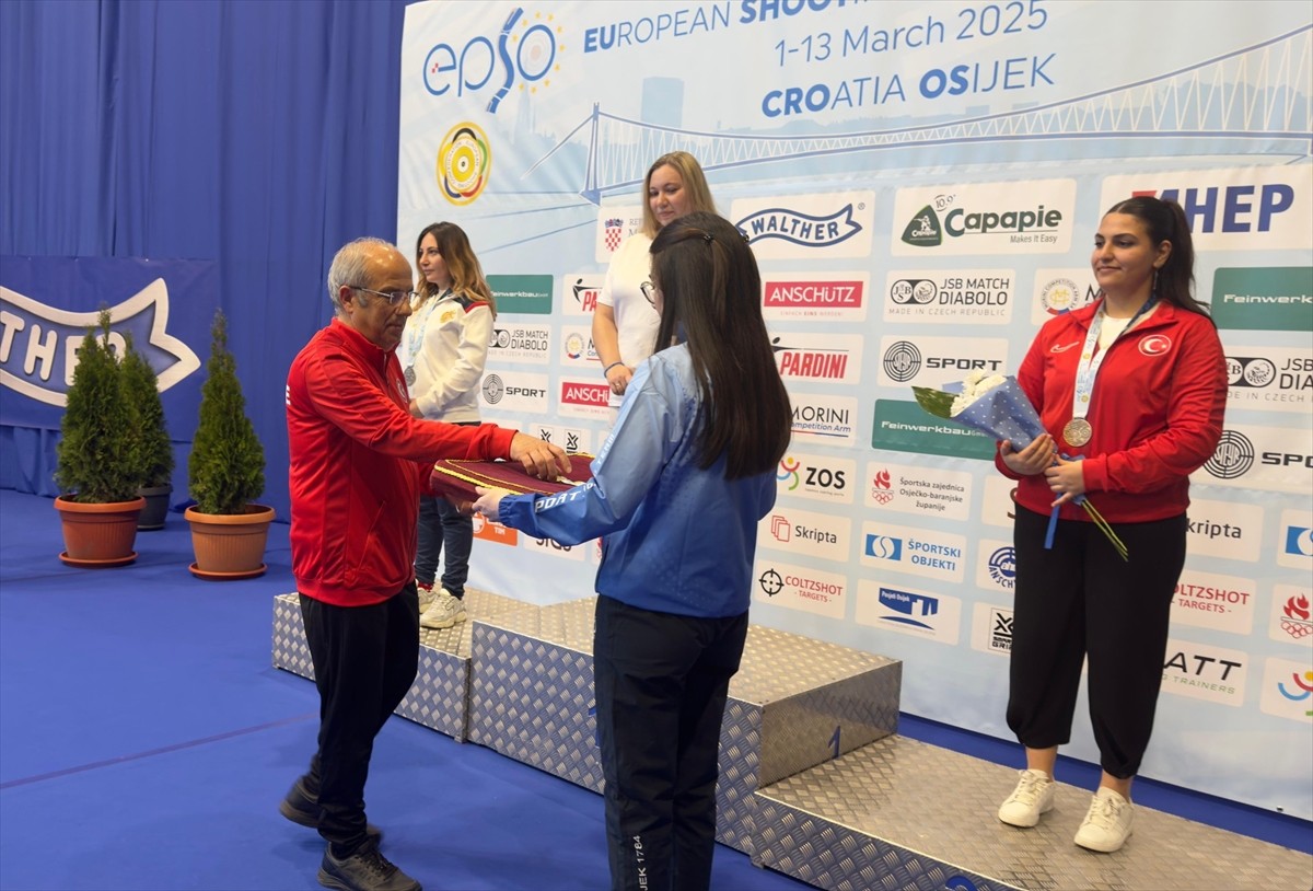 Hırvatistan'da devam eden Avrupa Havalı Silahlar Şampiyonası'nda milli atıcı Şevval İlayda Tarhan...