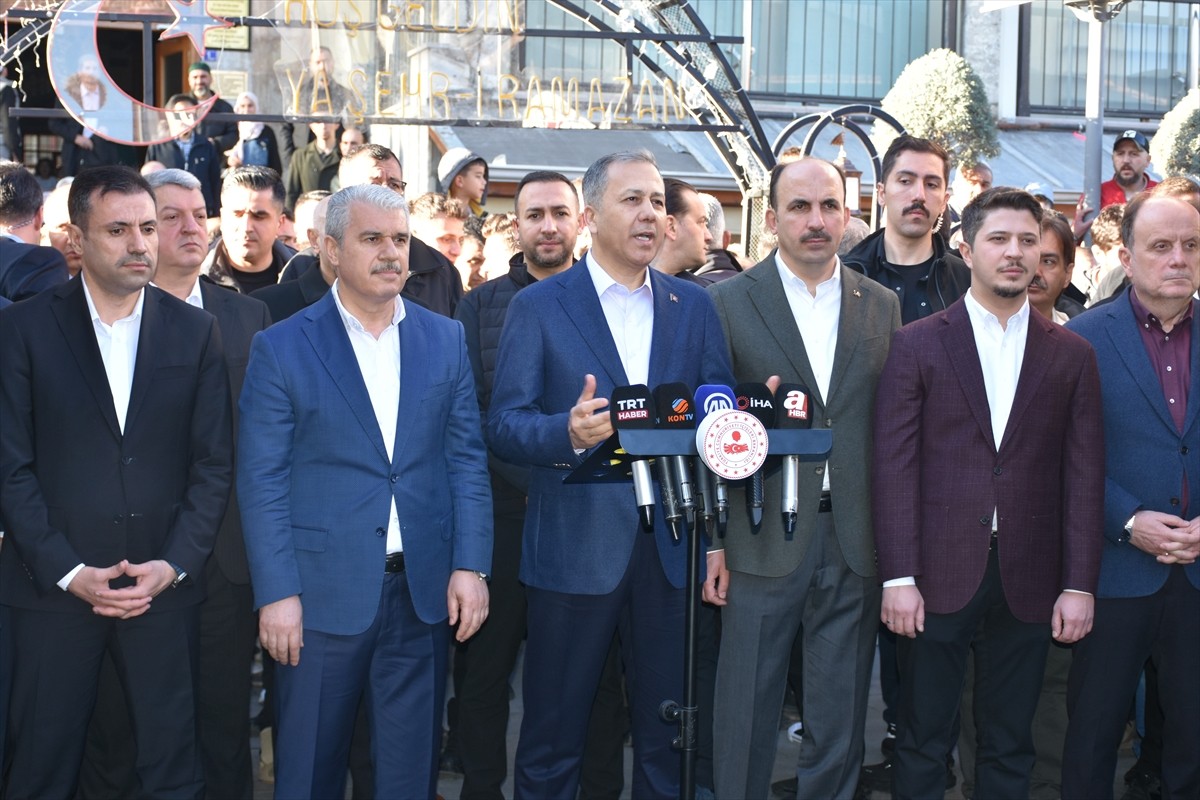 İçişleri Bakanı Ali Yerlikaya, Ramazan Bayramı dolayısıyla geldiği memleketi Konya'daki tarihi...