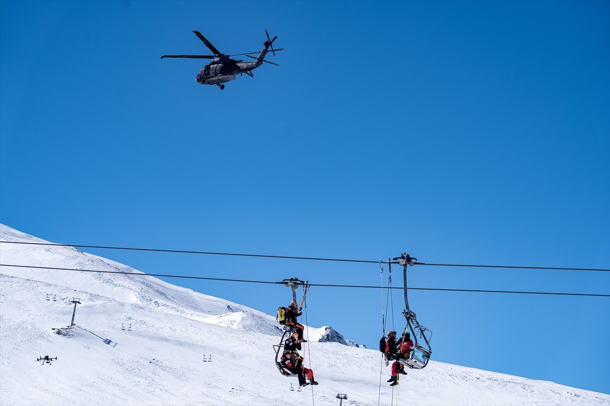 İçişleri Bakanlığı koordinasyonunda Afet ve Acil Durum Yönetimi (AFAD) Başkanlığınca yurt içi ve...