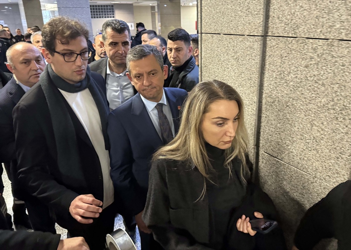 İstanbul Büyükşehir Belediye (İBB) Başkanı Ekrem İmamoğlu, hakkındaki "yolsuzluk" ve "terör"...