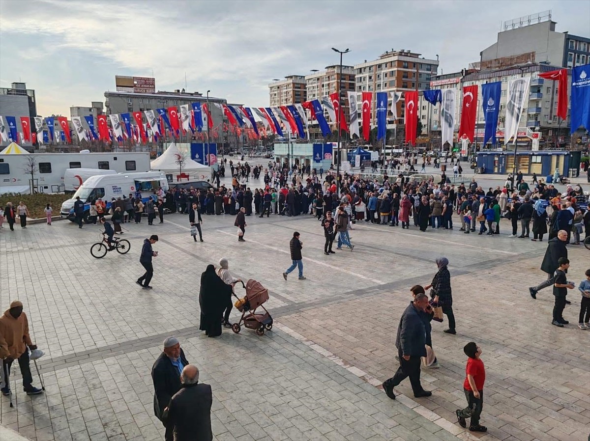 İstanbul Müftülüğü ve Türkiye Diyanet Vakfı (TDV) İstanbul Şubesi, ramazan ayında mobil ikram...