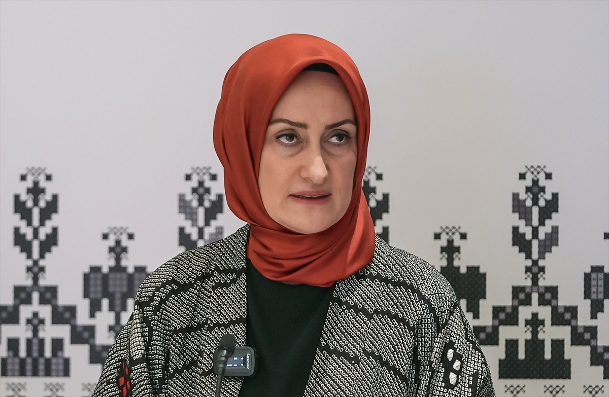 Kadın ve Demokrasi Vakfı (KADEM) tarafından ABD'de "Filistin'de Bir Direniş Biçimi Olarak Sanat"...