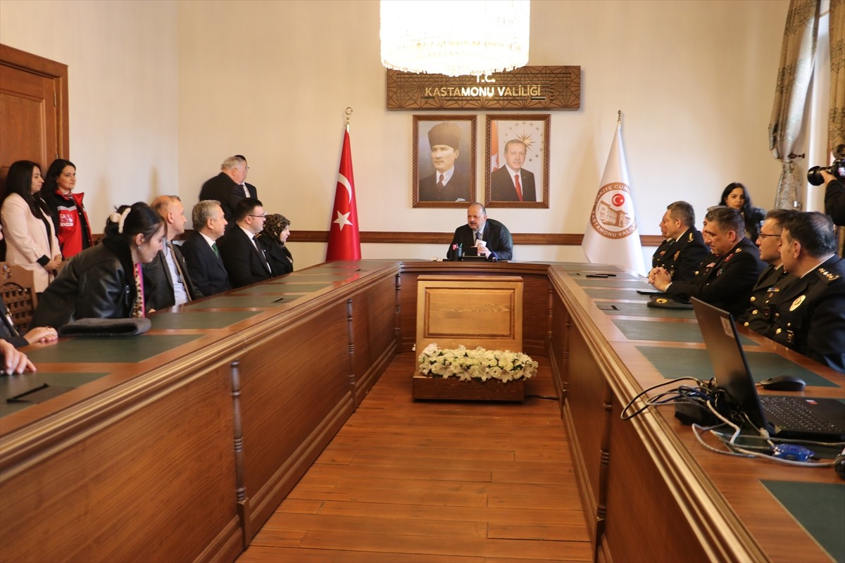 Kastamonu'da 18 Mart Şehitleri Anma Günü ve Çanakkale Deniz Zaferi'nin 110. yıl dönümü dolayısıyla...
