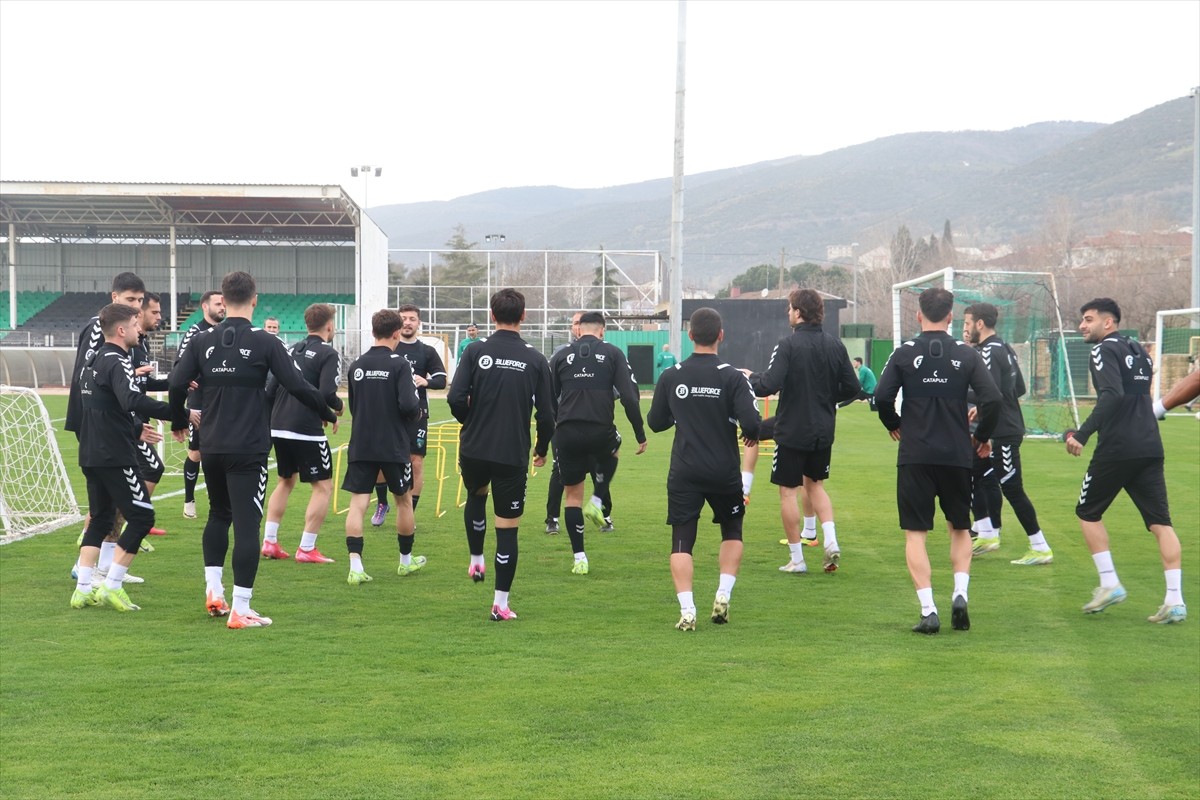 Kocaelispor, Trendyol 1. Lig'in 30. haftasında deplasmanda Solwie Energy Fatih Karagümrük'le...