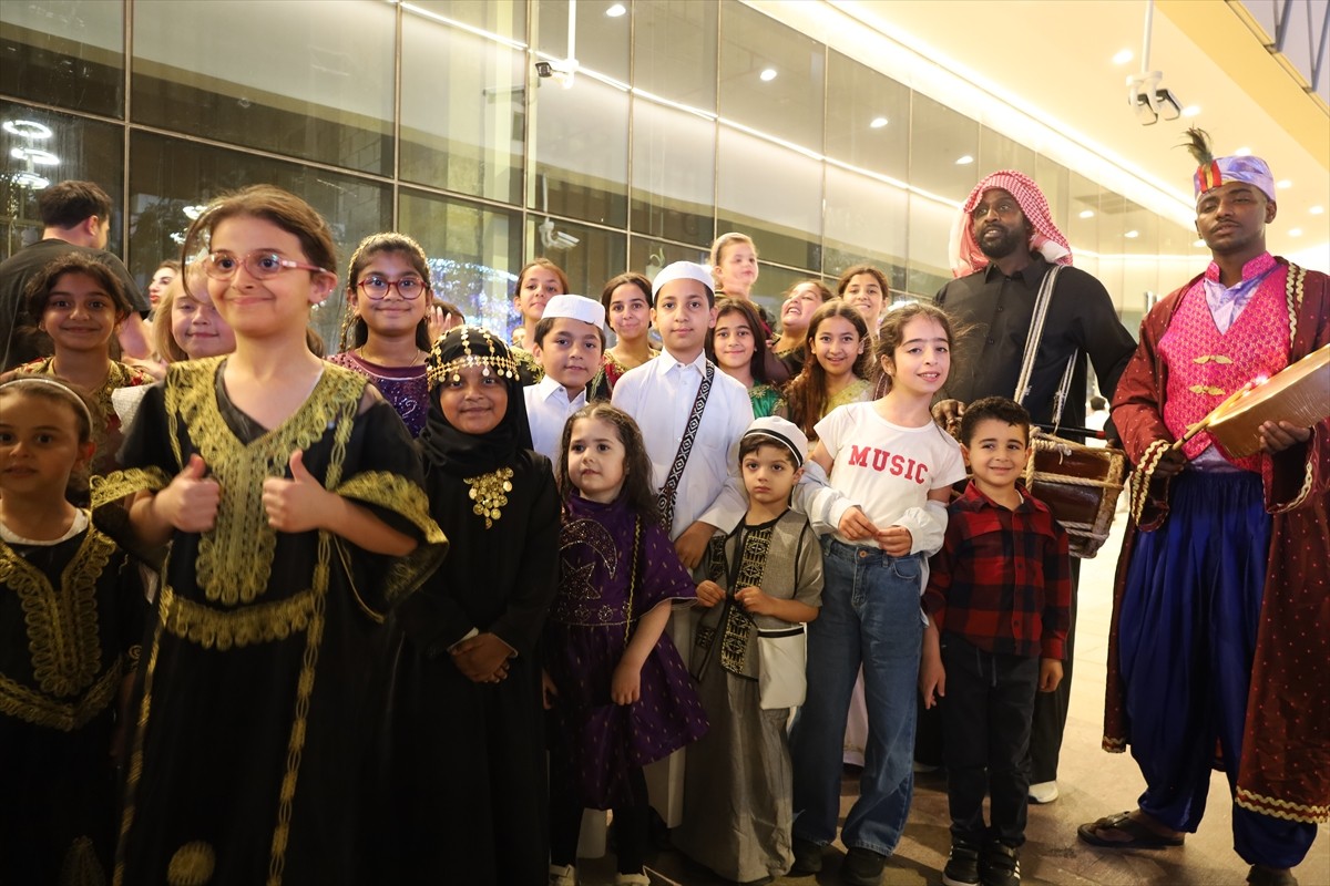 Körfez ülkelerinde çocukları oruca teşvik etmek amacıyla her yıl ramazan ayının 14. gecesi...