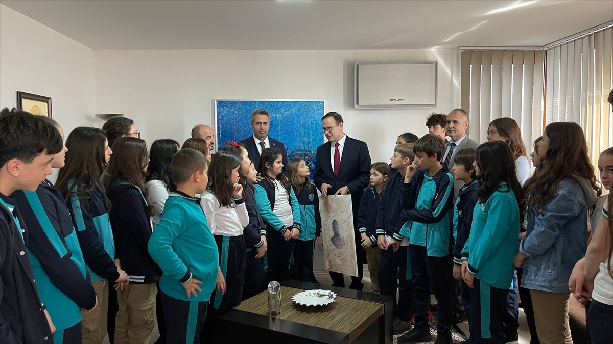 Kosova Uluslararası Maarif Okulları öğrencileri, Çanakkale Deniz Zaferi'nin 110. yıl dönümü ve...