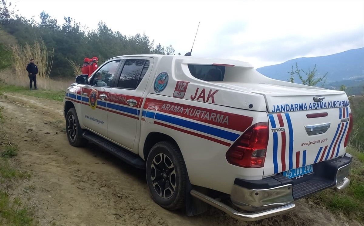 Manisa'nın Şehzadeler ilçesinde, 18 Mart'tan bu yana aranan 94 yaşındaki Alzheimer hastası...