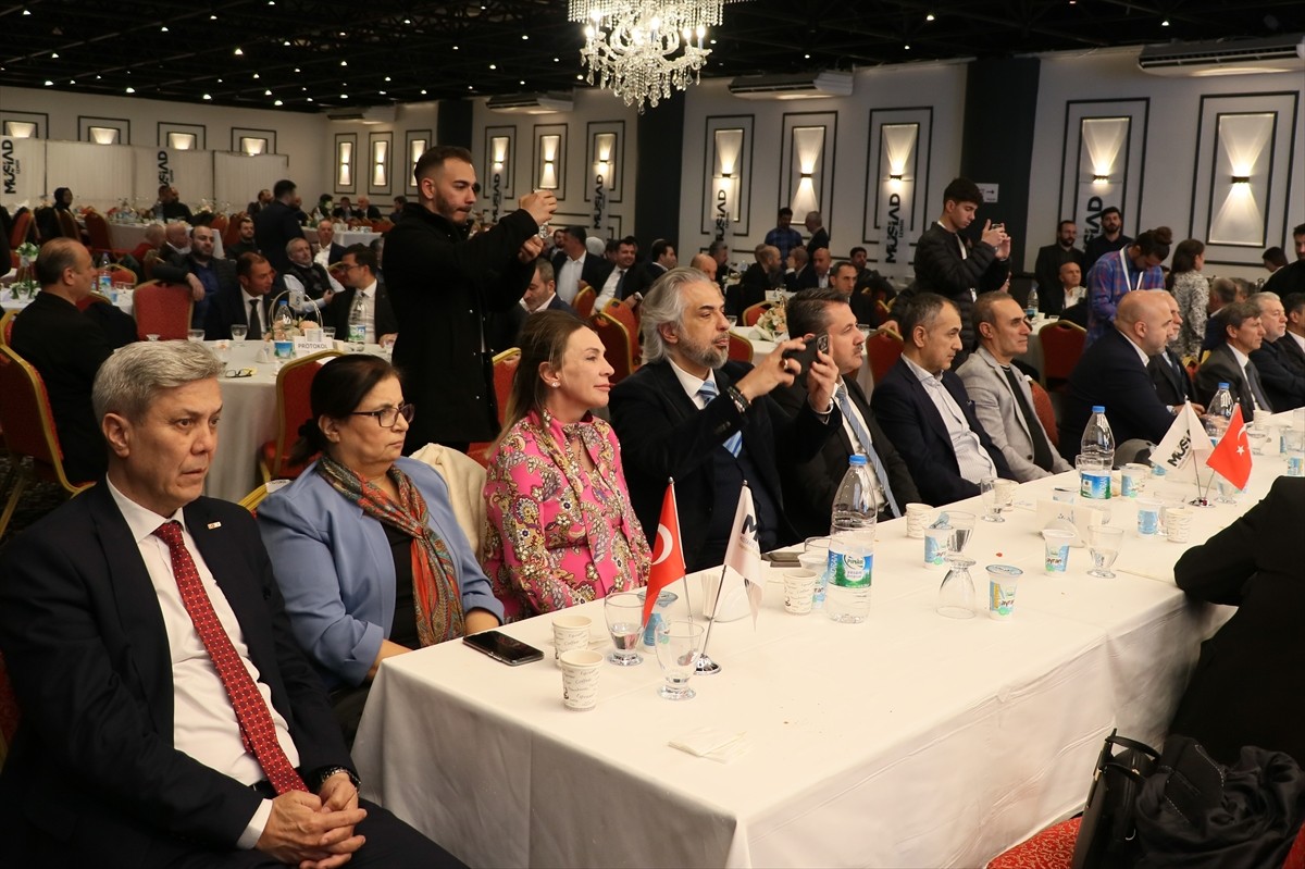 Müstakil Sanayici ve İşadamları Derneği (MÜSİAD) İzmir Şubesi tarafından şehit yakınları, gaziler...