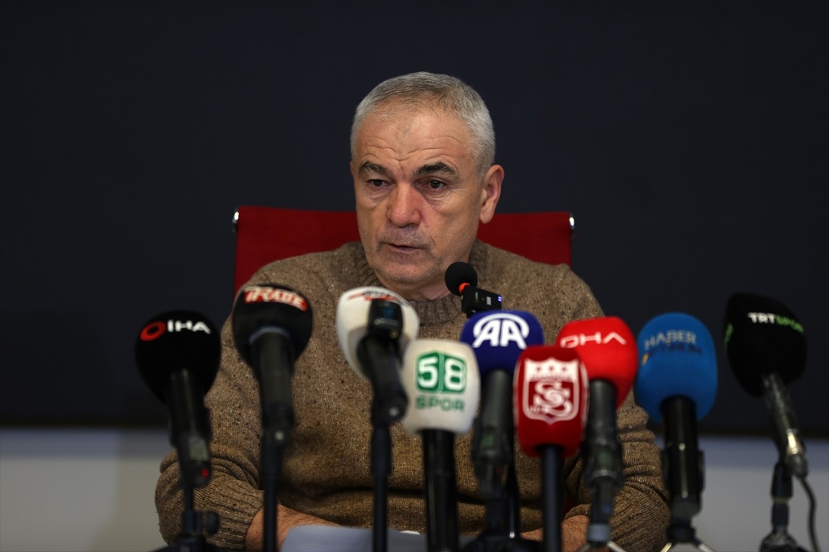 Net Global Sivasspor'da teknik direktörlük görevine getirilen Rıza Çalımbay, tek amaçlarının...