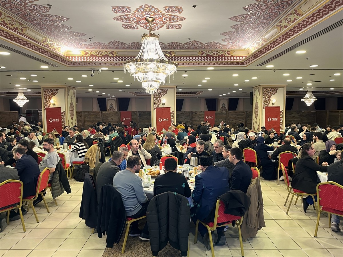 ÖNDER İmam Hatipliler Derneğine bağlı faaliyet gösteren Öncü Spor Kulübü, Türkiye genelinde farklı...