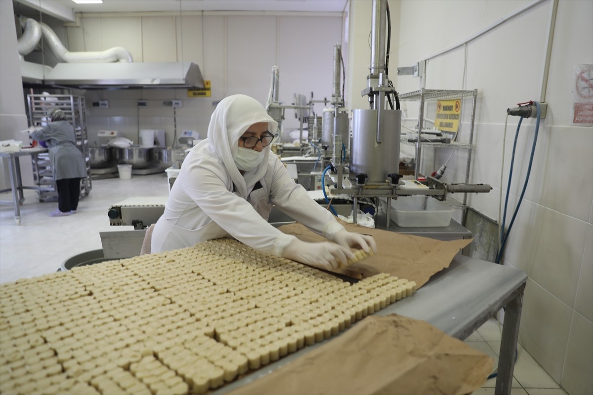 Osmanlı saray mutfağının mirası asırlık tatlılar, Ramazan Bayramı öncesi Edirne'de usta ellerde...