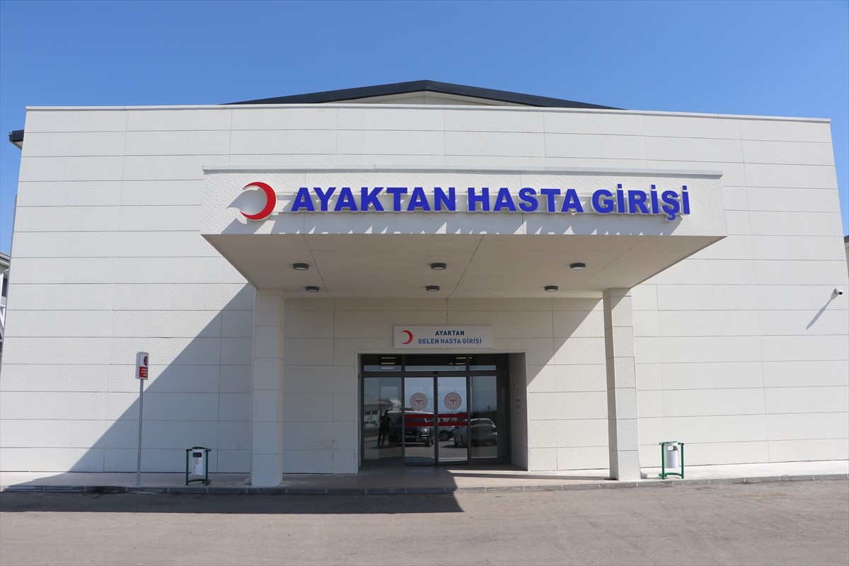 "Asrın felaketi" olarak nitelenen 6 Şubat 2023'teki depremlerin ardından Kahramanmaraş'ta sağlık...