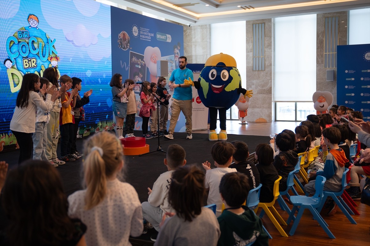 "Külliye'de Ramazan" programı kapsamında hazırlanan etkinliklerde çocuklar, geleneksel Dede Korkut...