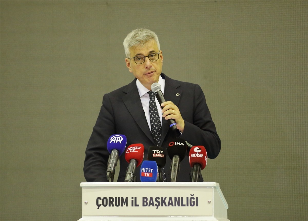 Sağlık Bakanı Kemal Memişoğlu, AK Parti Çorum İl Başkanlığınca Çorum Ticaret ve Sanayi Odası Fuar...