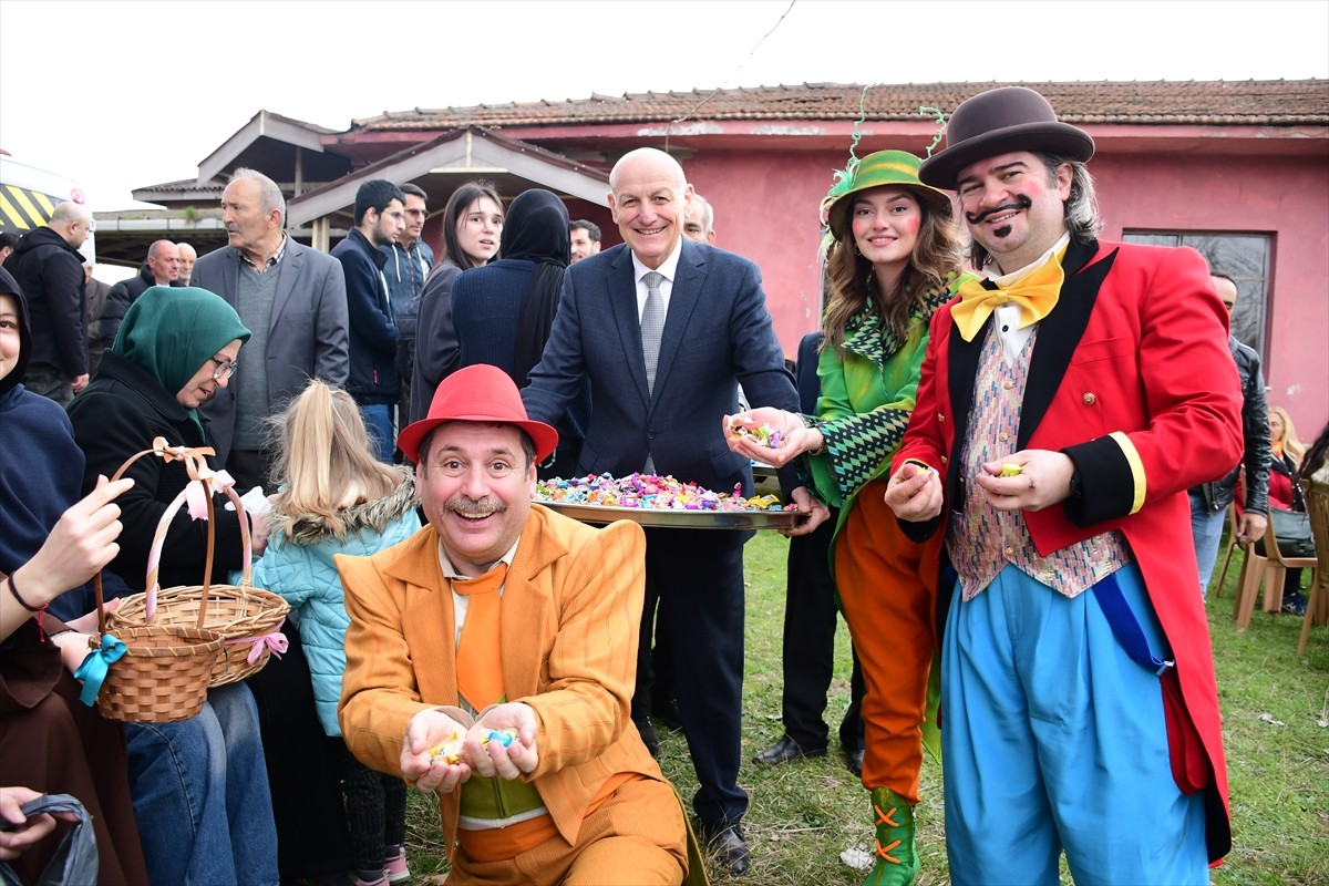 Samsun'un Terme ilçesine bağlı Gökçeağaç Mahallesi'nde, 75 yıldır sürdürülen "Arife Bayramı"...