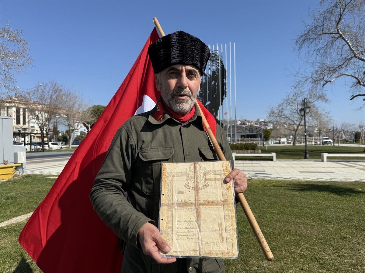 Şehitlerin anısına 7 yıldır İstanbul'dan Çanakkale'ye yürüyen gazi torunu Saffet Gümüş, 18 Mart...