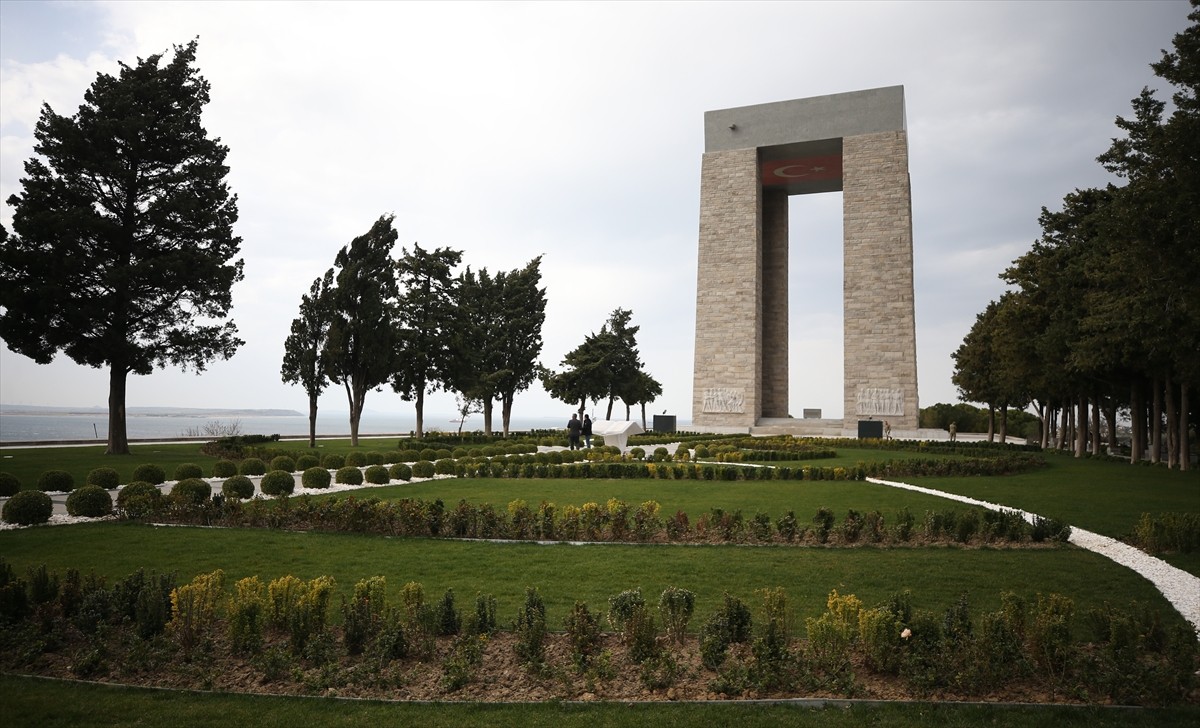 Tarihi Gelibolu Yarımadası'nda Şehitleri Anma Günü ve Çanakkale Deniz Zaferi'nin 110. yıl dönümü...
