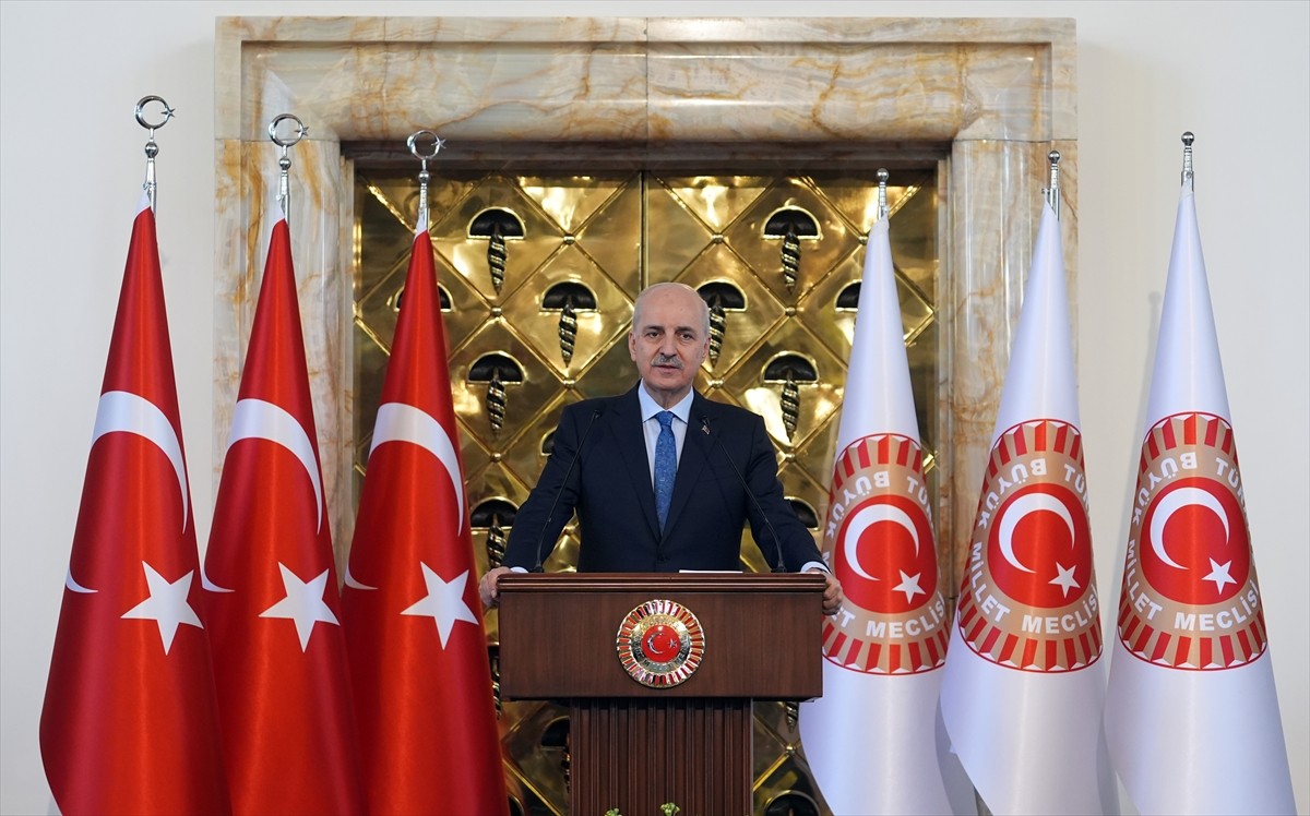 TBMM Başkanı Numan Kurtulmuş, Meclis Şeref Holü'nde, 8 Mart Dünya Kadınlar Günü dolayısıyla...