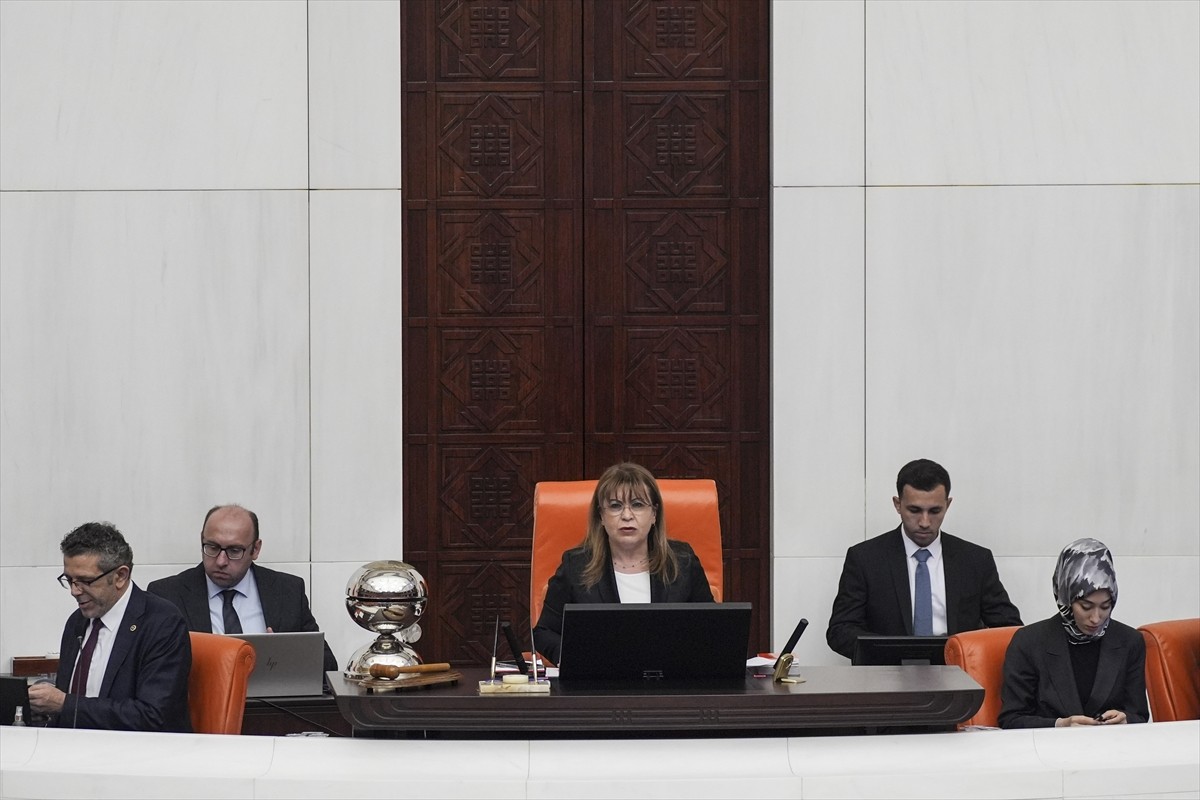 TBMM Genel Kurulu, Meclis Başkanvekili Gülizar Biçer Karaca başkanlığında toplandı.