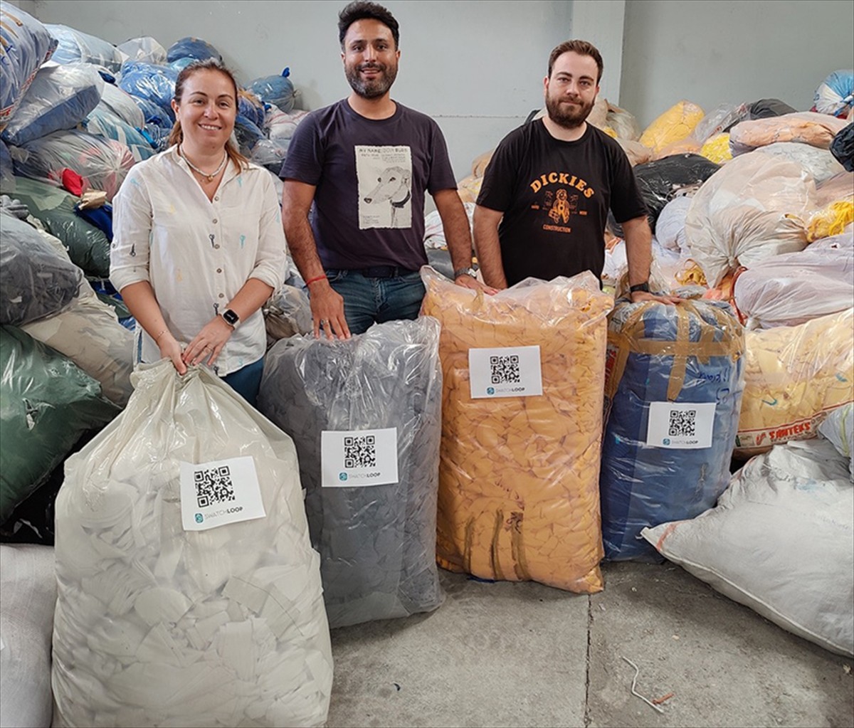 Tekstil üretiminde atık azaltma yöntemleri çevre dostu üretim açısından büyük önem taşıyor. Pek...