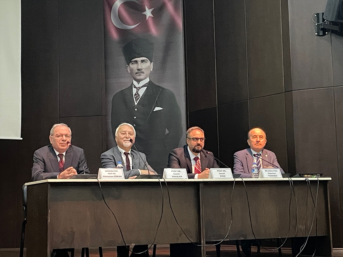 Trabzon'da 18 Mart Şehitleri Anma Günü ve Çanakkale Zaferi'nin 110. yıl dönümü dolayısıyla...