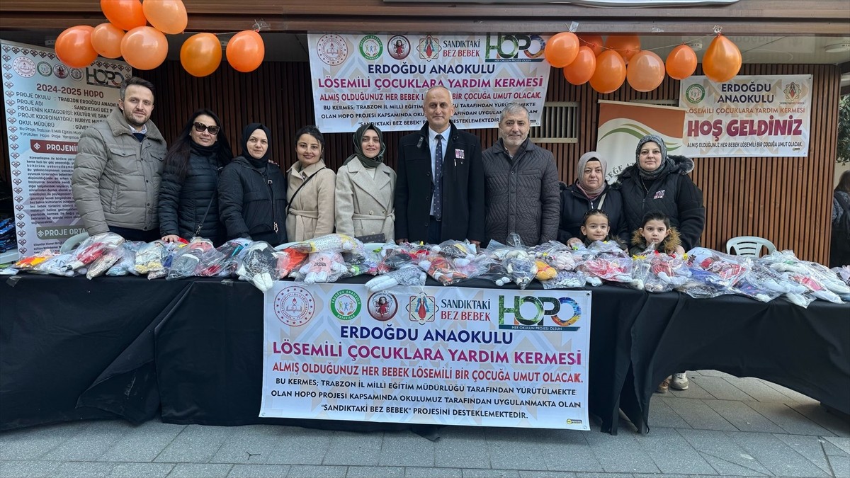 Trabzon'da, "Sandıktaki Bez Bebek" projesi kapsamında çeşitli illerden 22 okulun katılımıyla...
