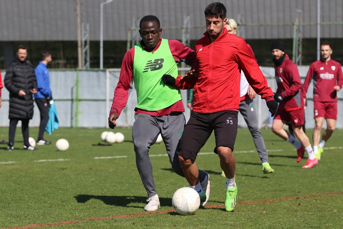 Trendyol 1. Lig takımlarından Geosis Boluspor, Teksüt Bandırmaspor maçının hazırlıklarına devam...