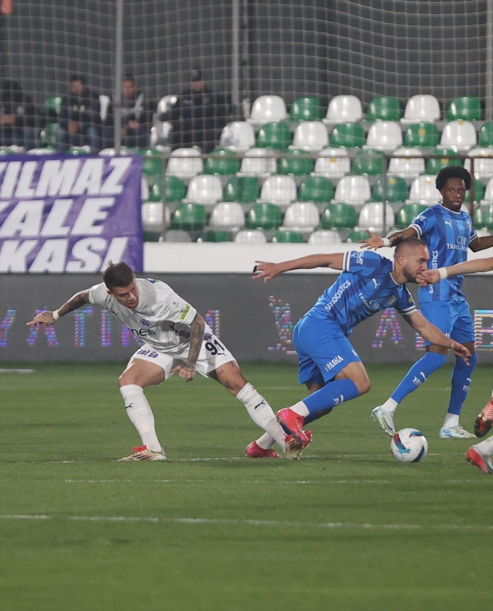 Trendyol Süper Lig'in 27. haftasında Sipay Bodrum FK ile Kasımpaşa, Bodrum İlçe Stadyumu'nda...