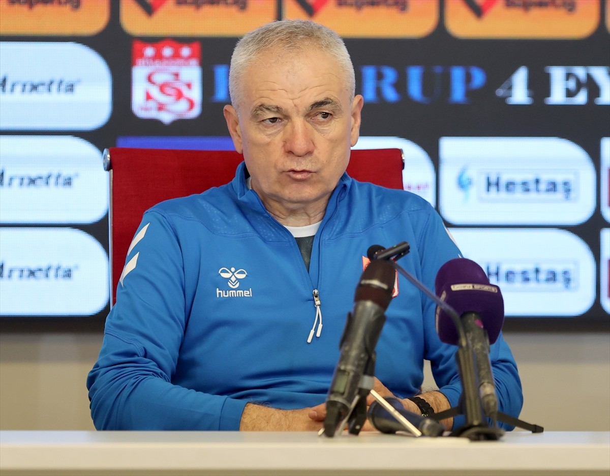 Trendyol Süper Lig'in 29. haftasında Adana Demirspor'u 5-1 yenen Net Global Sivasspor'un teknik...