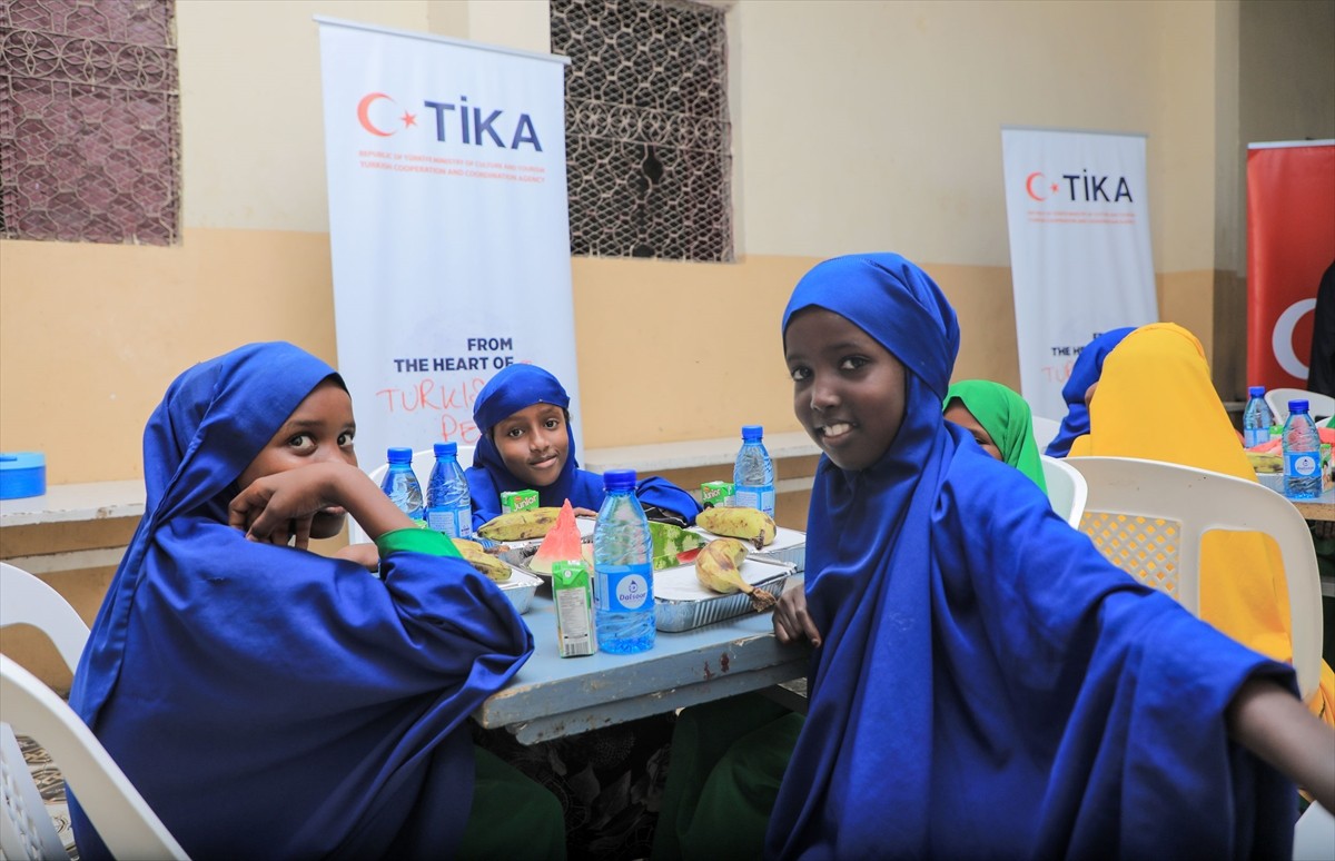 Türk İşbirliği ve Koordinasyon Ajansı Başkanlığı (TİKA), Sierra Leone ve Somali'de iftar...