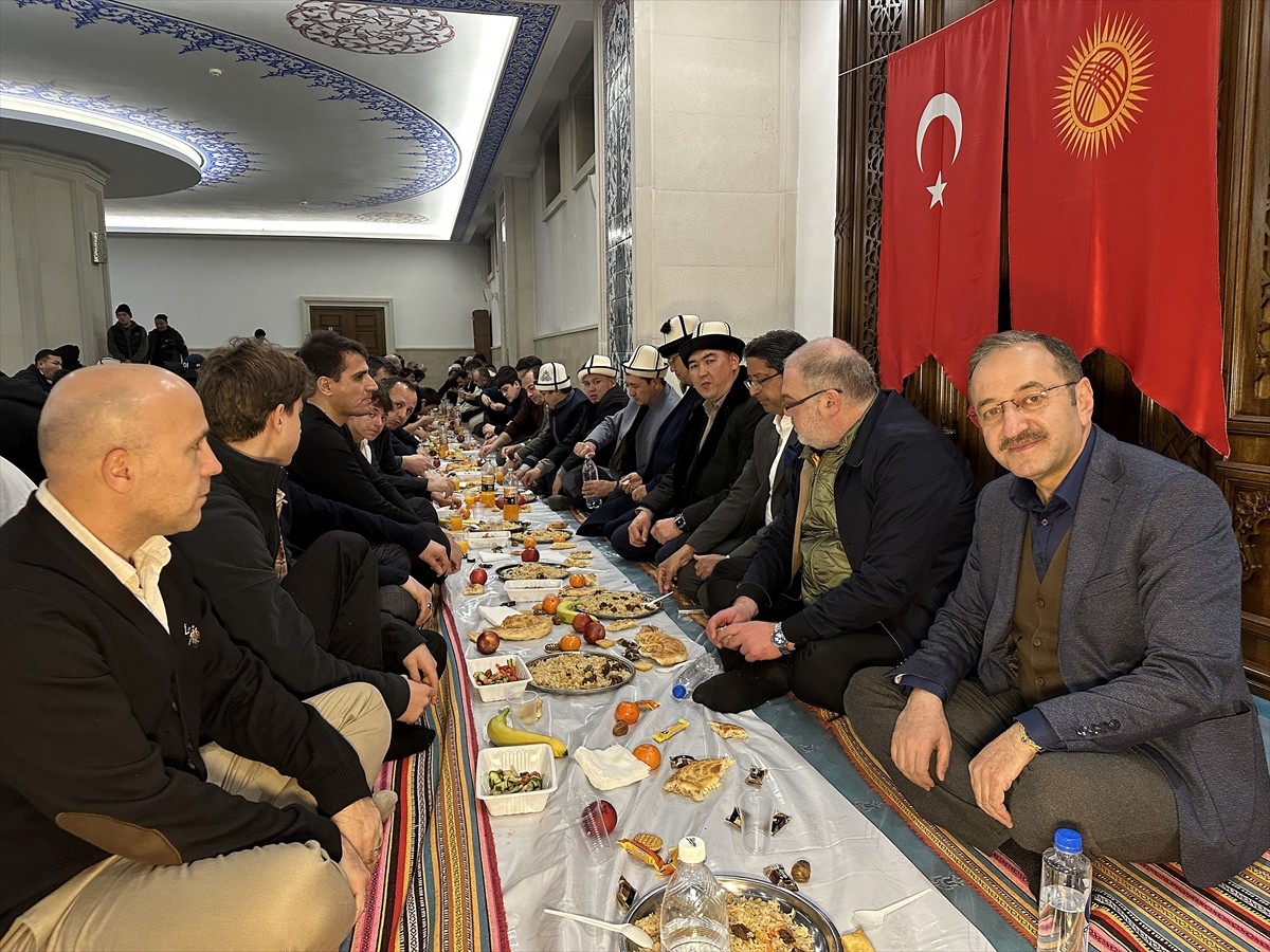 Türkiye'nin Bişkek Büyükelçiliği, Kırgızistan'ın başkenti Bişkek'te, ramazan ayının ilk gününde...