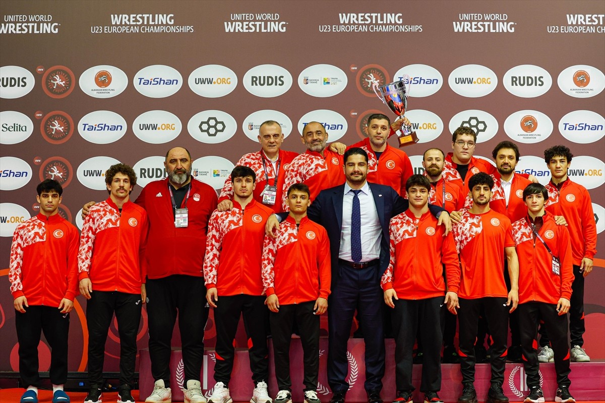Türkiye, 23 Yaş Altı Avrupa Güreş Şampiyonası'nda 16 madalya kazanma başarısı gösterdi. Milliler...