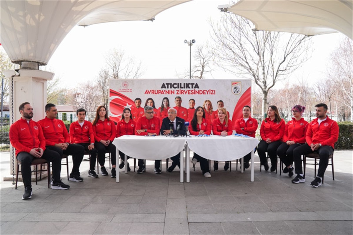  Türkiye Atıcılık Federasyonu Başkanı Murat Kocakaya, Türkiye Spor Yazarları Derneği Ankara...