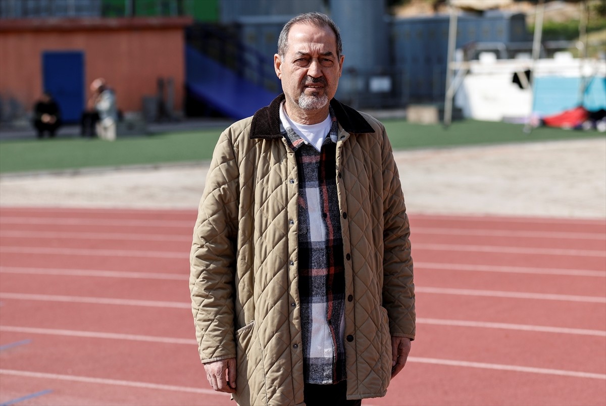 Türkiye Atletizm Federasyonu (TAF) Başkan Vekili Nihat Bağcı, Mersin'de gerçekleştirilen Seyfi...
