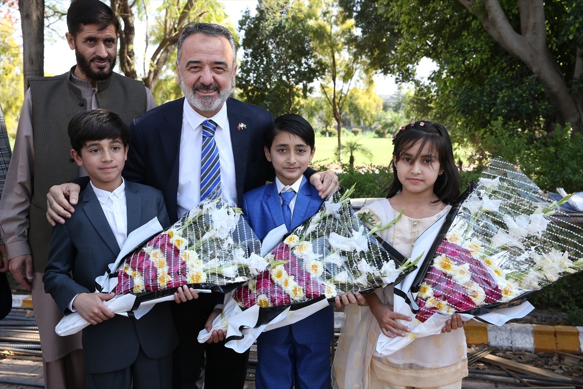 Türkiye Diyanet Vakfı (TDV) ile Türk İşbirliği ve Koordinasyon Ajansı Başkanlığı (TİKA) tarafından...