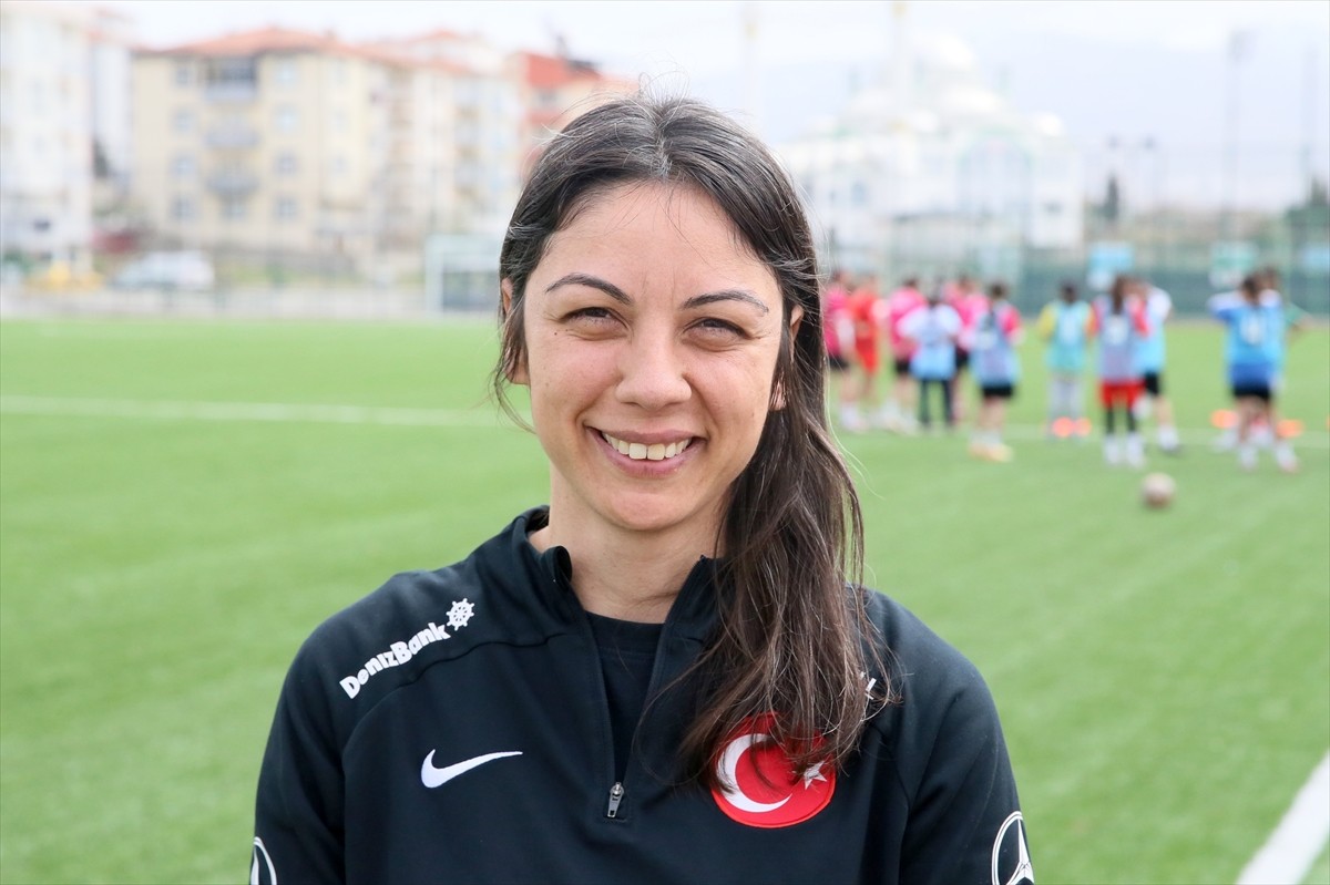 Türkiye Futbol Federasyonu (TFF) tarafından, Türkiye genelinde kız çocuklarına futbolu sevdirmek...