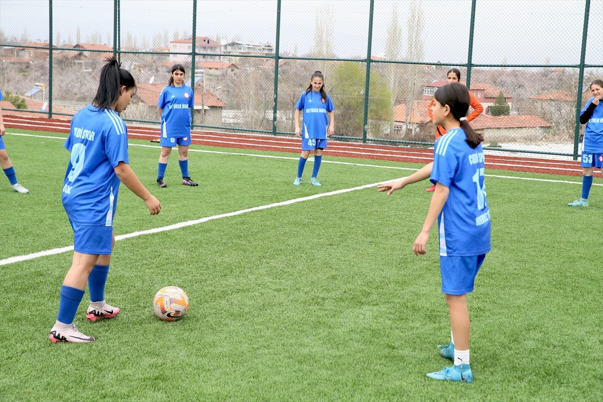 Türkiye Futbol Federasyonunun (TFF) "BtcTurk ile Yeni Nesil Sahada" projesi kapsamında Malatya'da...