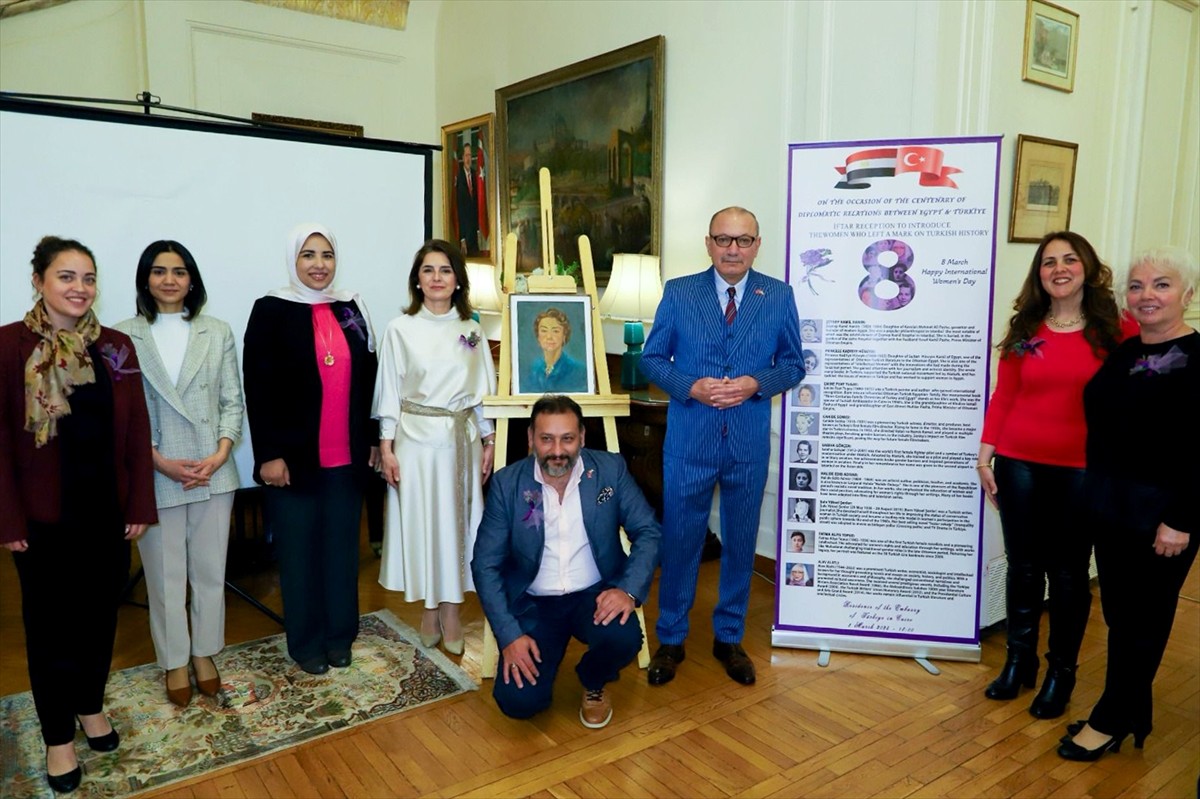 Türkiye’nin Kahire Büyükelçisi Salih Mutlu Şen'in eşi Ayşen Balçık Şen tarafından 8 Mart Dünya...