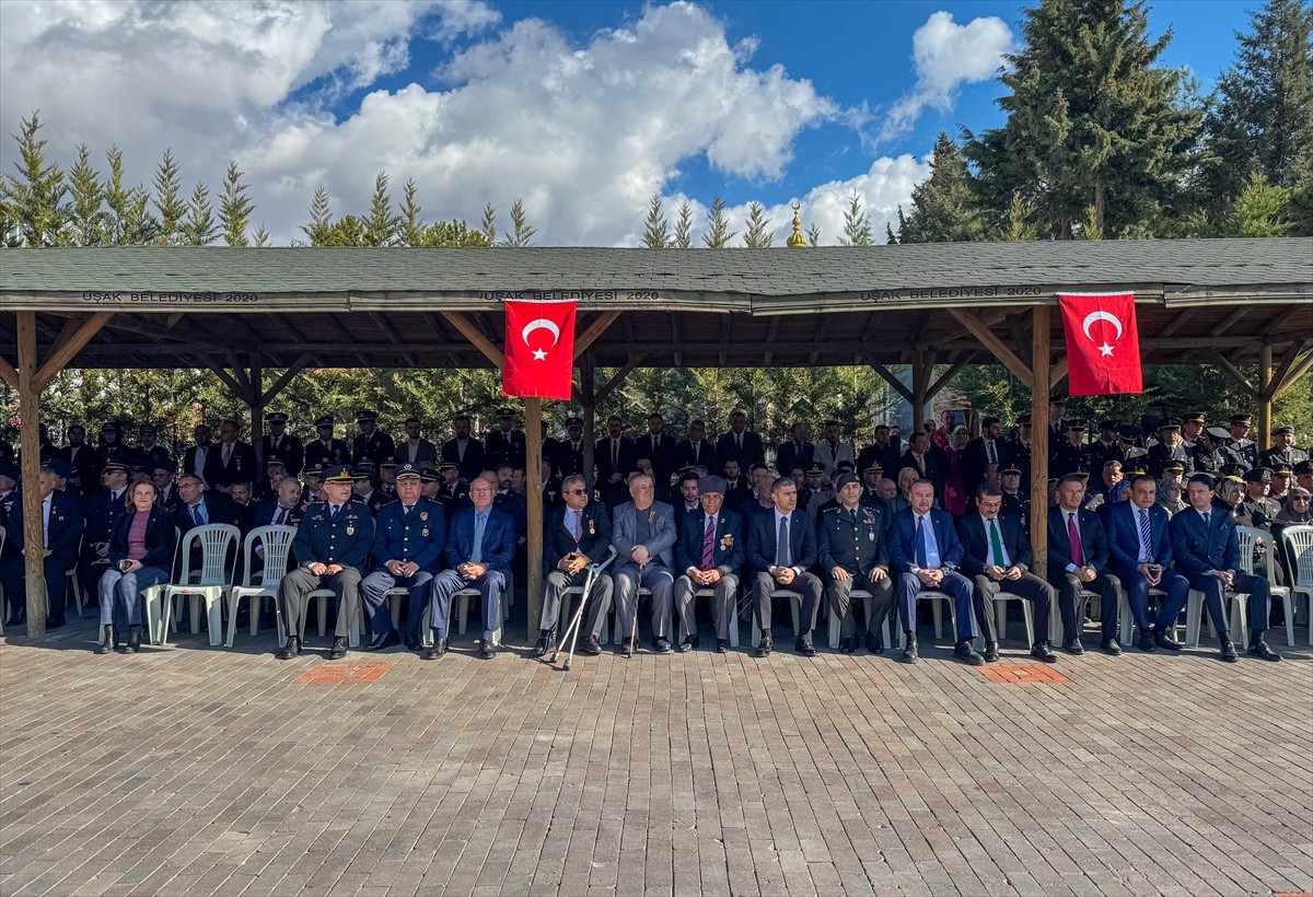 Uşak'ta 18 Mart Şehitleri Anma Günü ve Çanakkale Deniz Zaferi'nin 110. yıl dönümü dolayısıyla...