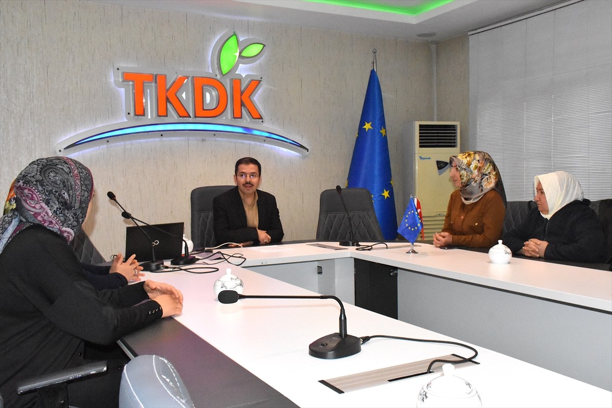 Van ve Hakkari'de Tarım ve Kırsal Kalkınmayı Destekleme Kurumunca (TKDK) kadın girişimcilere 29...