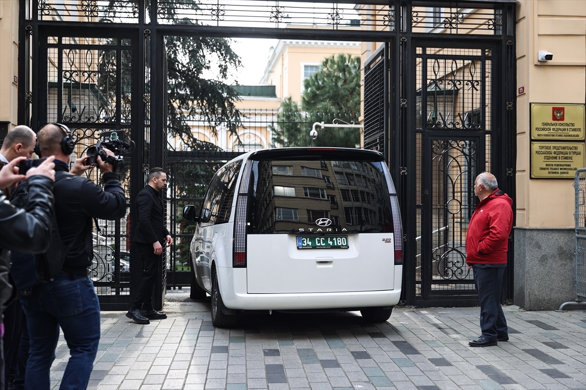 ABD ve Rusya heyetleri, büyükelçilik faaliyetlerini görüşmek üzere İstanbul'da ikinci kez bir...