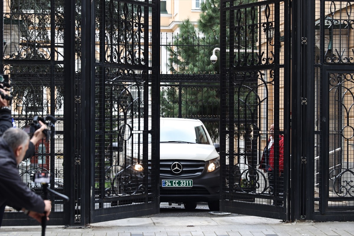 ABD ve Rusya heyetleri, büyükelçilik faaliyetlerini görüşmek üzere Rusya'nın İstanbul...