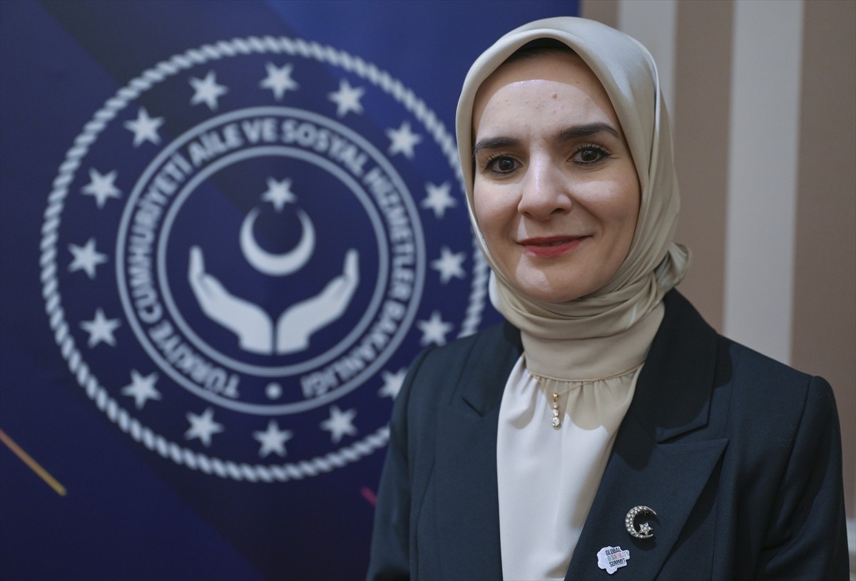 Aile ve Sosyal Hizmetler Bakanı Mahinur Özdemir Göktaş, Almanya'nın başkenti Berlin'de düzenlenen...