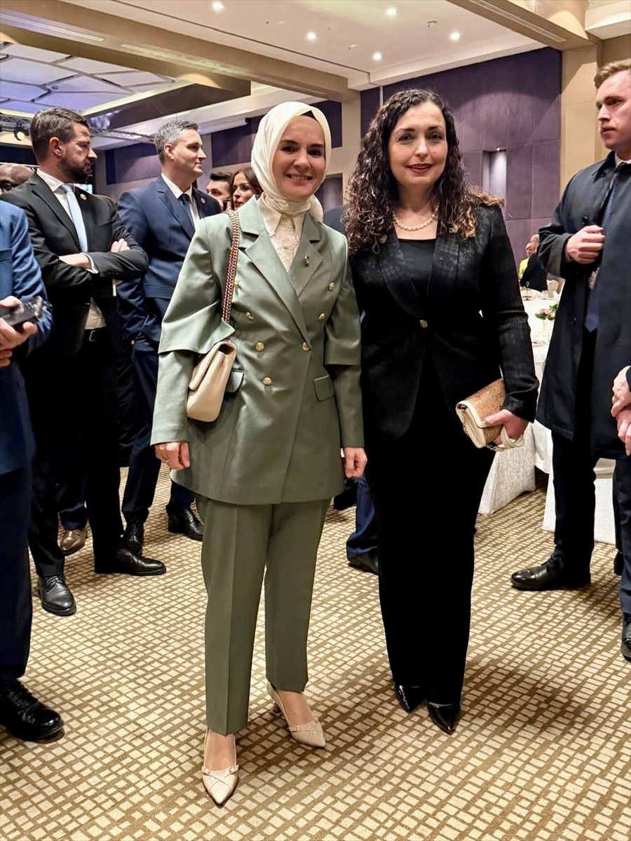 Aile ve Sosyal Hizmetler Bakanı Mahinur Özdemir Göktaş, Kosova Cumhurbaşkanı Vjosa Osmani ile...