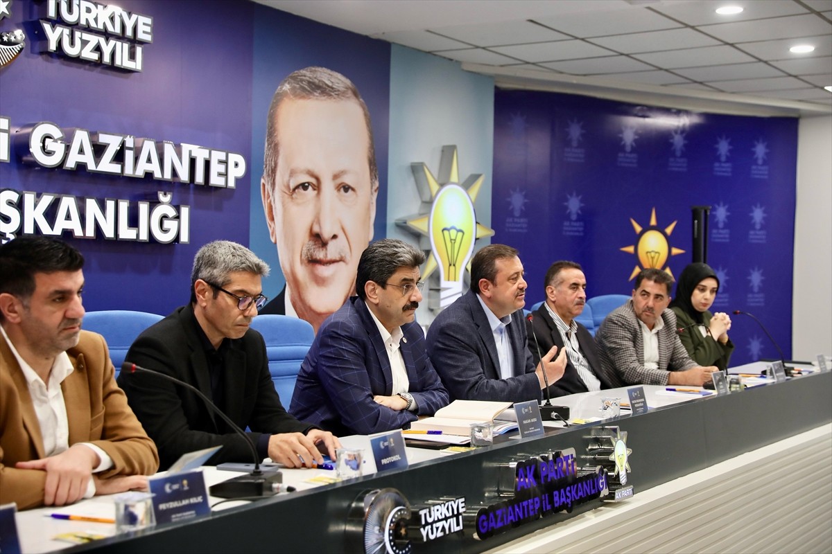 AK Parti Genel Merkez Teşkilat Başkan Yardımcısı ve Sivas Milletvekili Hakan Aksu, partisinin...