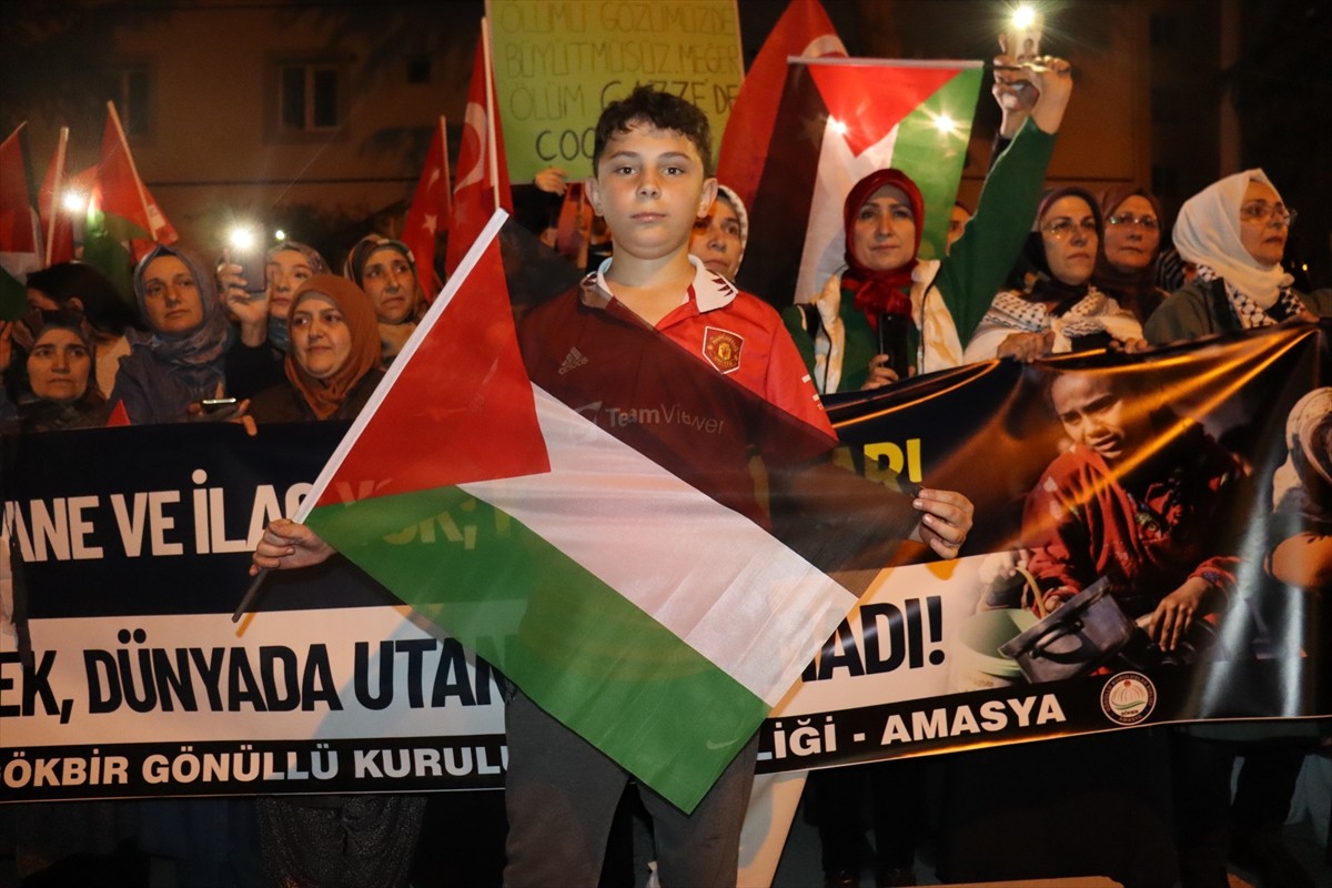 Amasya'da, İsrail'in Filistin'e yönelik saldırılarını protesto etmek amacıyla "Siyonizm'e karşı...