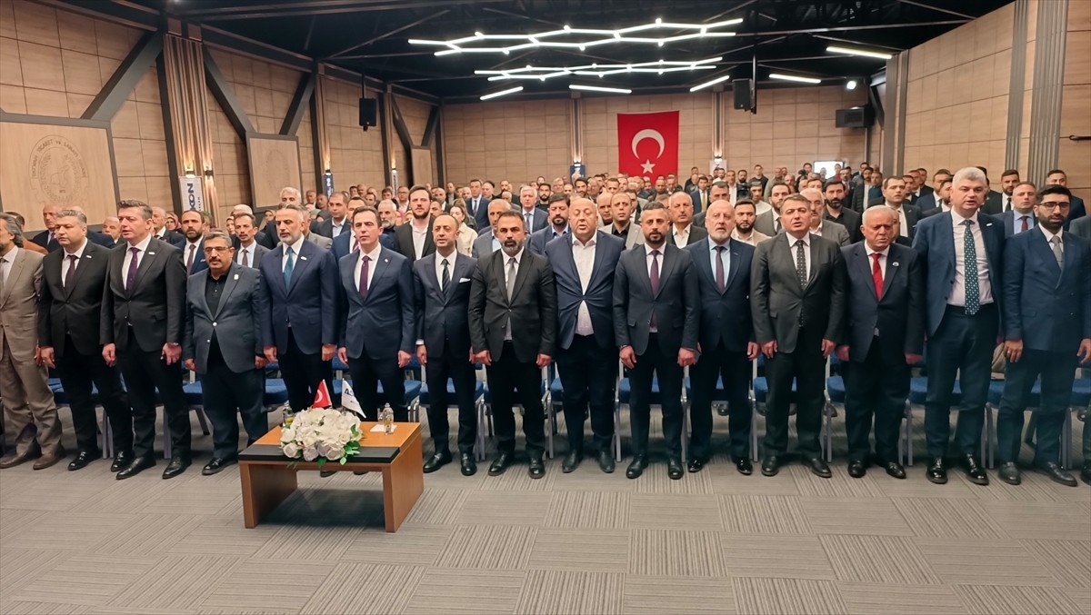 Anadolu Aslanları İşadamları Derneği (ASKON), 19. Ekonomi Değerlendirme Toplantısı'nı Bitlis'in...